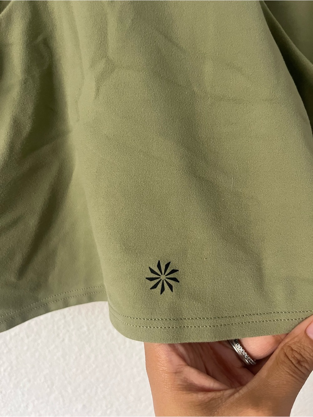 Athleta Conscious Crop Top Powervita Sports Bra Eucalyptus Olive Green M - Picture 3 of 5